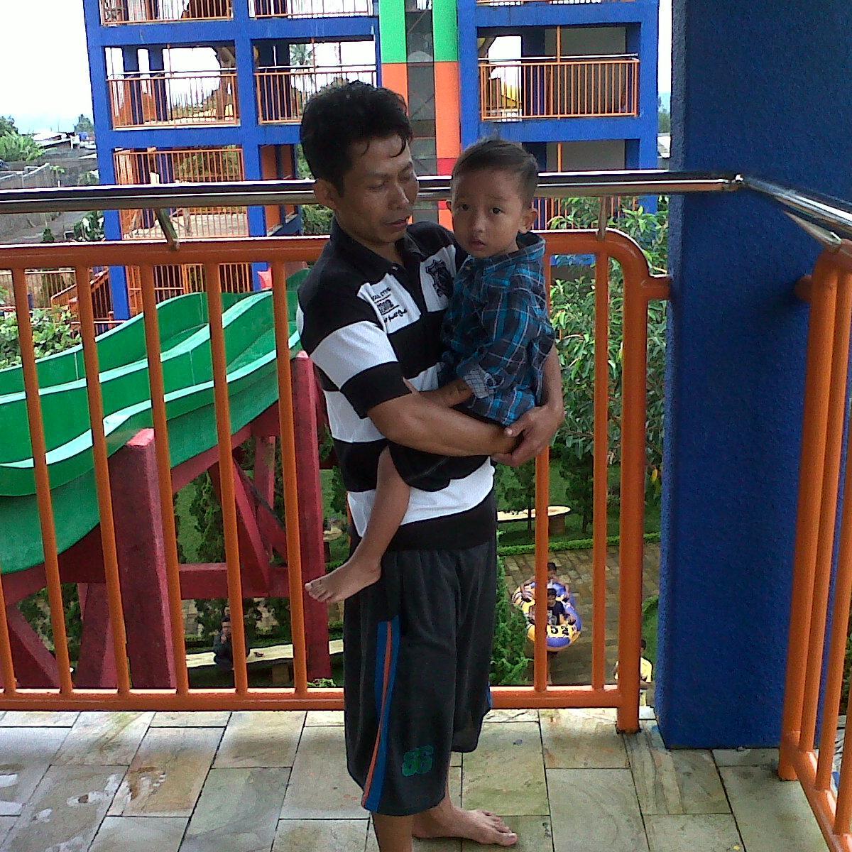 aji_r26's profile picture. saya ingin menjadi pengusaha sukses