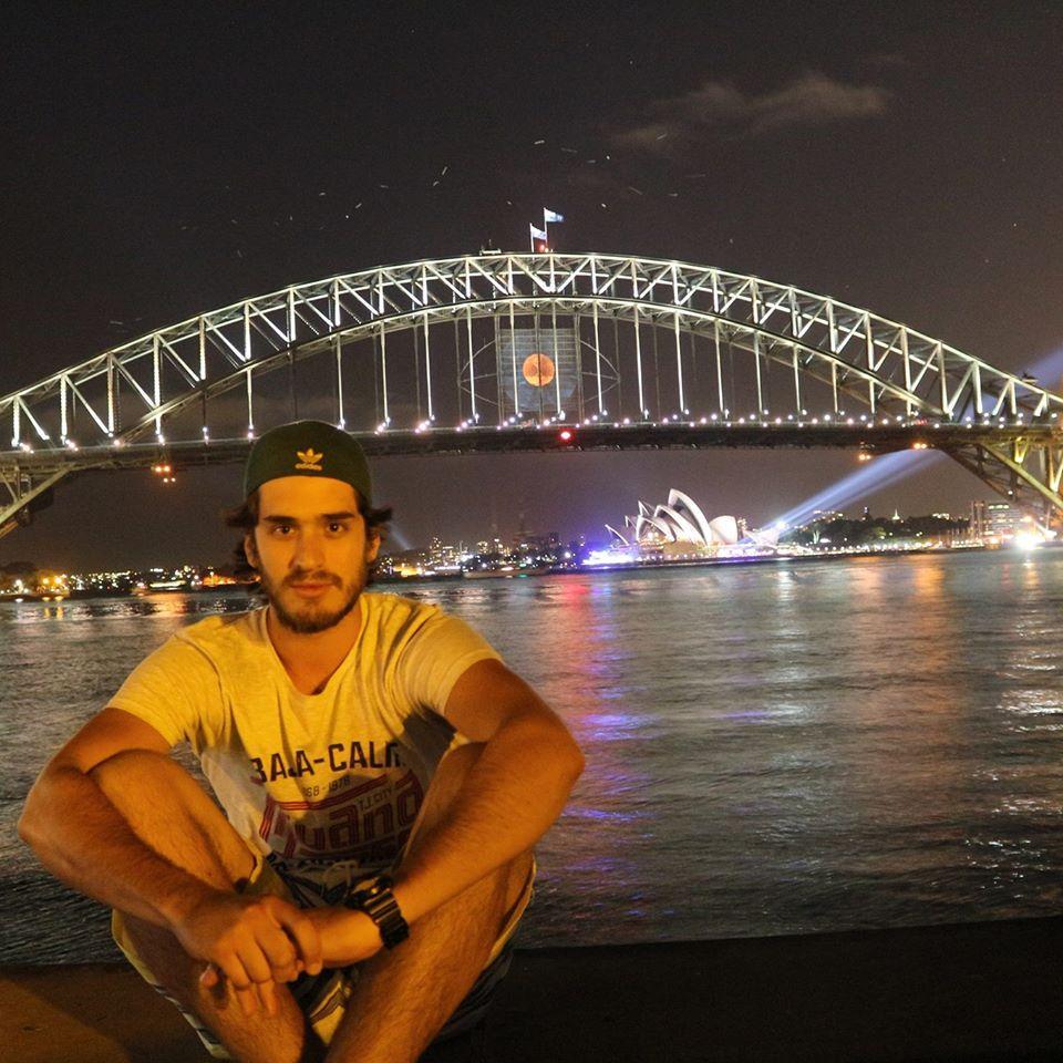 MoorenoLuis's profile picture. El sexo no se compra ni se vende, se aprende y nosotras te daremos los mejores consejos para que seas una #VerdaderaBandida #AmateurSexual