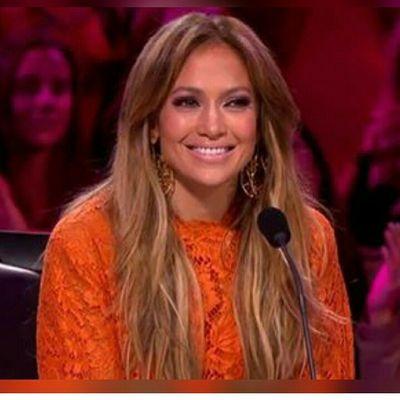 im a fan of Jennifer Lopez . ofcoure im going to be an actress cause i want to be her
