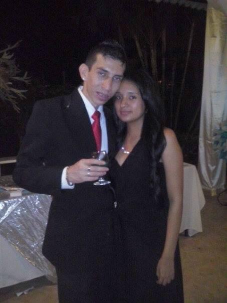 .........★
  ......★★★
  .....★★★★
  ....★★★★★
  AMERICANO DE CORAZON
  
  
  PIN: 263F9FF4