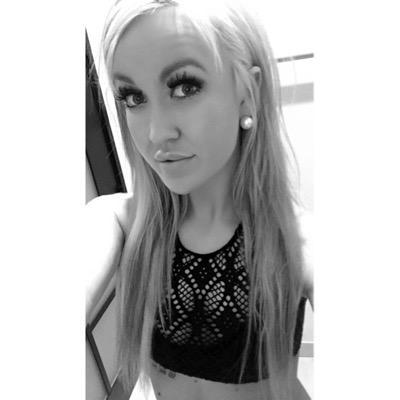 AshtynRheann's profile picture. Pizza makes me both happy and sad and im still trying to figure out how that could be.