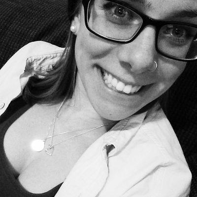 llauramarshall's profile picture. I know I'm a handful, but that's why u got two hands