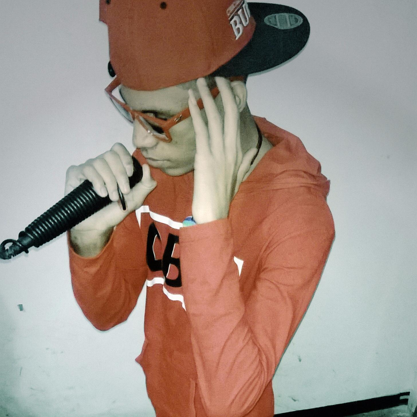 danielmendoxa17's profile picture. 