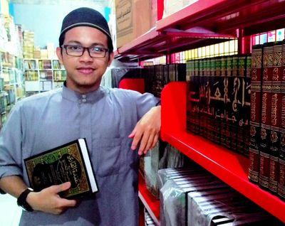 Jika kalian mengetahui diriku sebagaimana yang aku ketahui, maka tentulah kalian akan menyiramkan debu ke kepalaku.(Ibnu Mas'ud Radhiyallahu 'anhu)