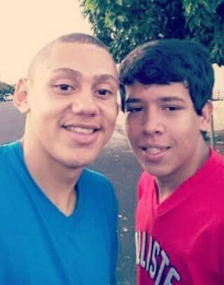 Kayê tenho 17 anos.sou http://t.co/d52oaklZ2o Marcos Silva.sou Little Monster