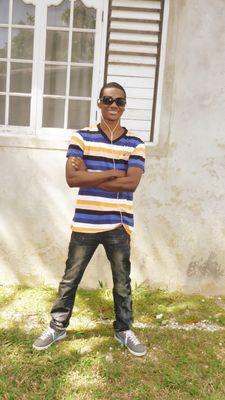 zandredaley123's profile picture. 