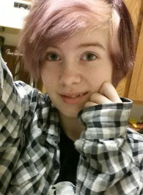 Art request open; Lover of Legend of Zelda, supernatural and walking dead; lame