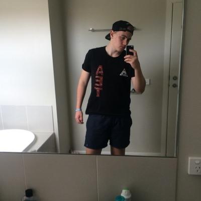 17 Aussie, Youtube - Spark