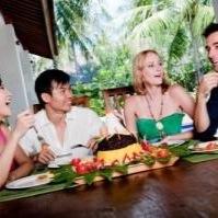 jantily -chatting -hengout-friandship with other cpls --l
