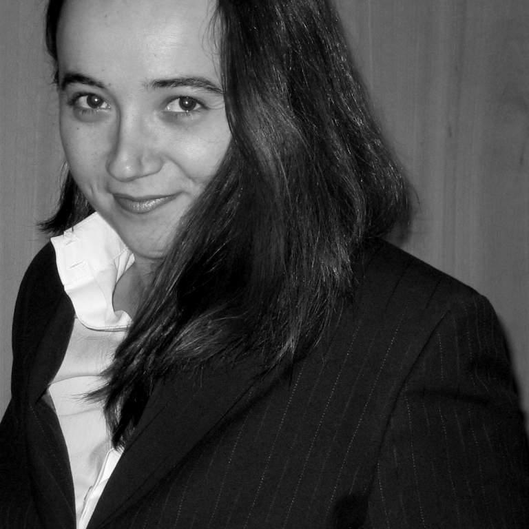 #Farmacéutica, #emprendedora y #bloguera. En continua lucha con las #RedesSociales