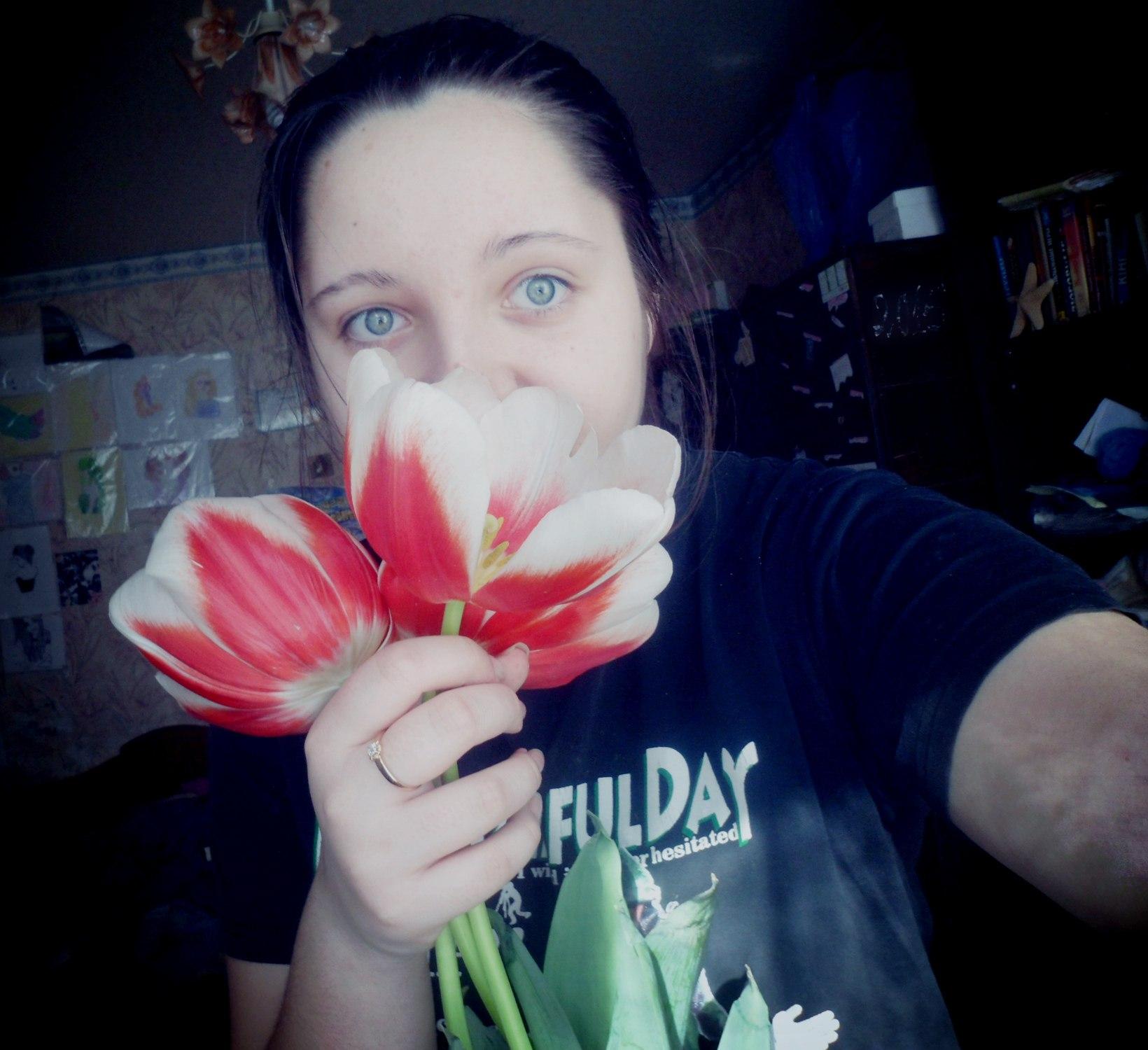 parotpoagnrolro's profile picture. верь в себя:)