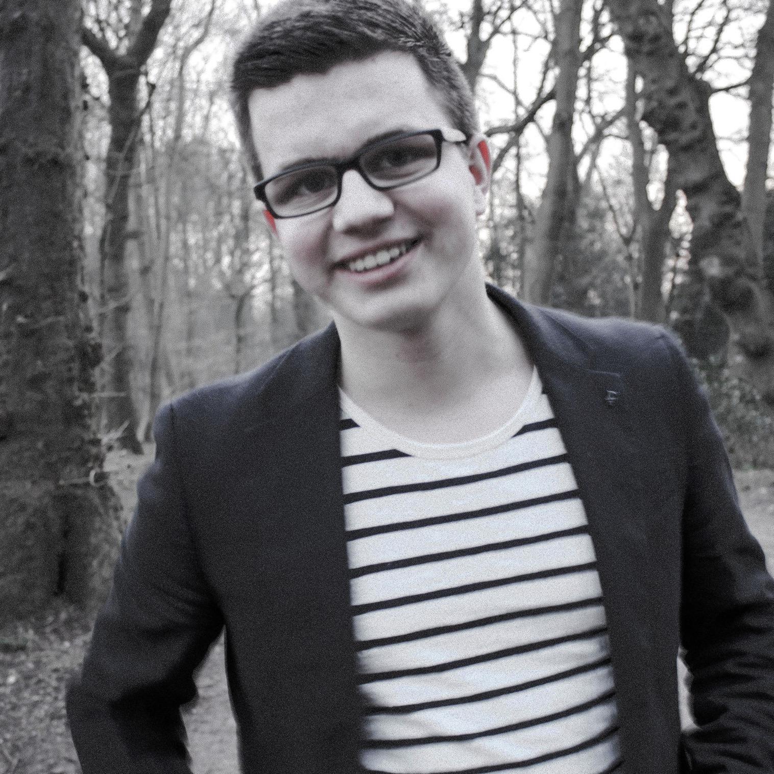 User experience designer @ Online Media Koffer - Creatieve nerd - Alumni #cmdlwd - sportfanaat - 