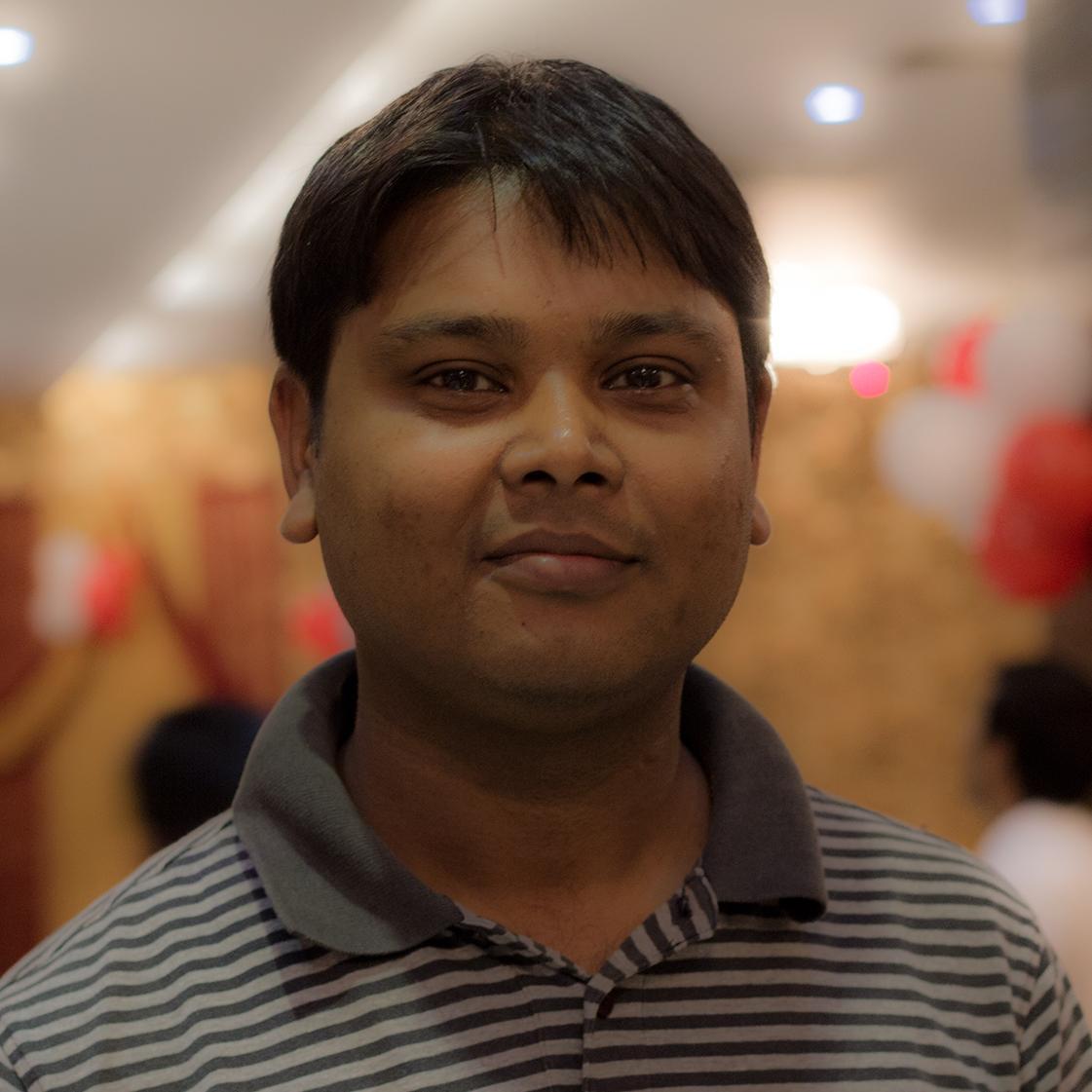 I'm a Designer & Developer. I focus on user problems & provide genuine solutions. I specialize in brand identity, web design, UI design & front end development.