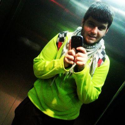 Malagueño,20 años-Disfrutando de la vida lo maximo posible! Orgulloso de lo que soy! Amistad por delante de todo. #PotterAlways