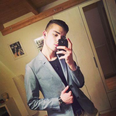 #18 #german-croatian 
Al' ne stignes nigde kada te slome i sruse ti sve.