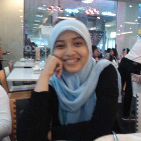 Ketika kehidupan tidak kamu jalani dengan penuh kesungguhan, maka kamu akan menjalaninya dengan penuh kelemahan.
