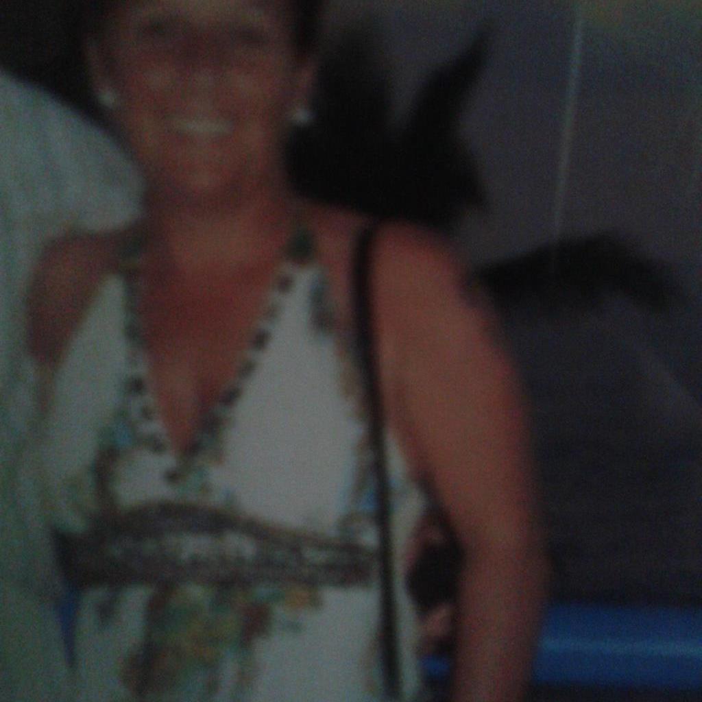 hi i am Janet I am 54 years old lesbian love sexy women.