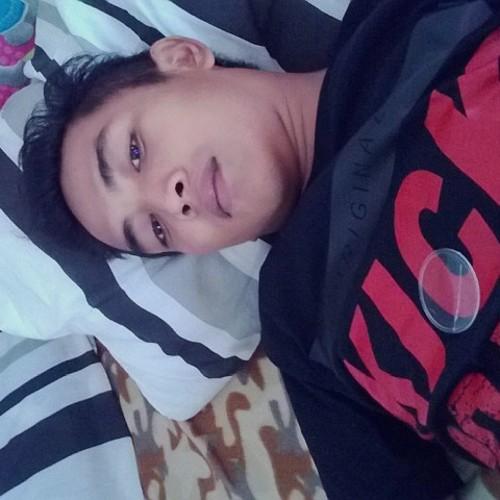 andrelorenzo3's profile picture. Hadapi dengan senyuman