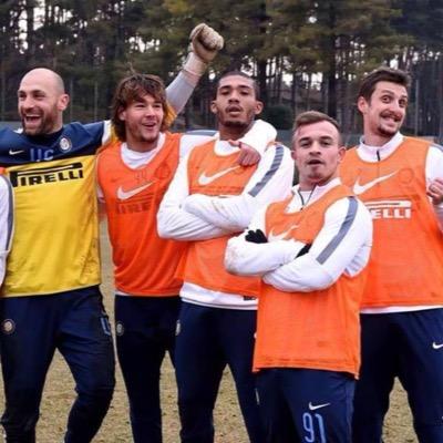 DevideJR's profile picture. 