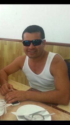 soy alegre y agradecido de todo lo que tengo día a día.. un aviador de corazón. daniel zamudio