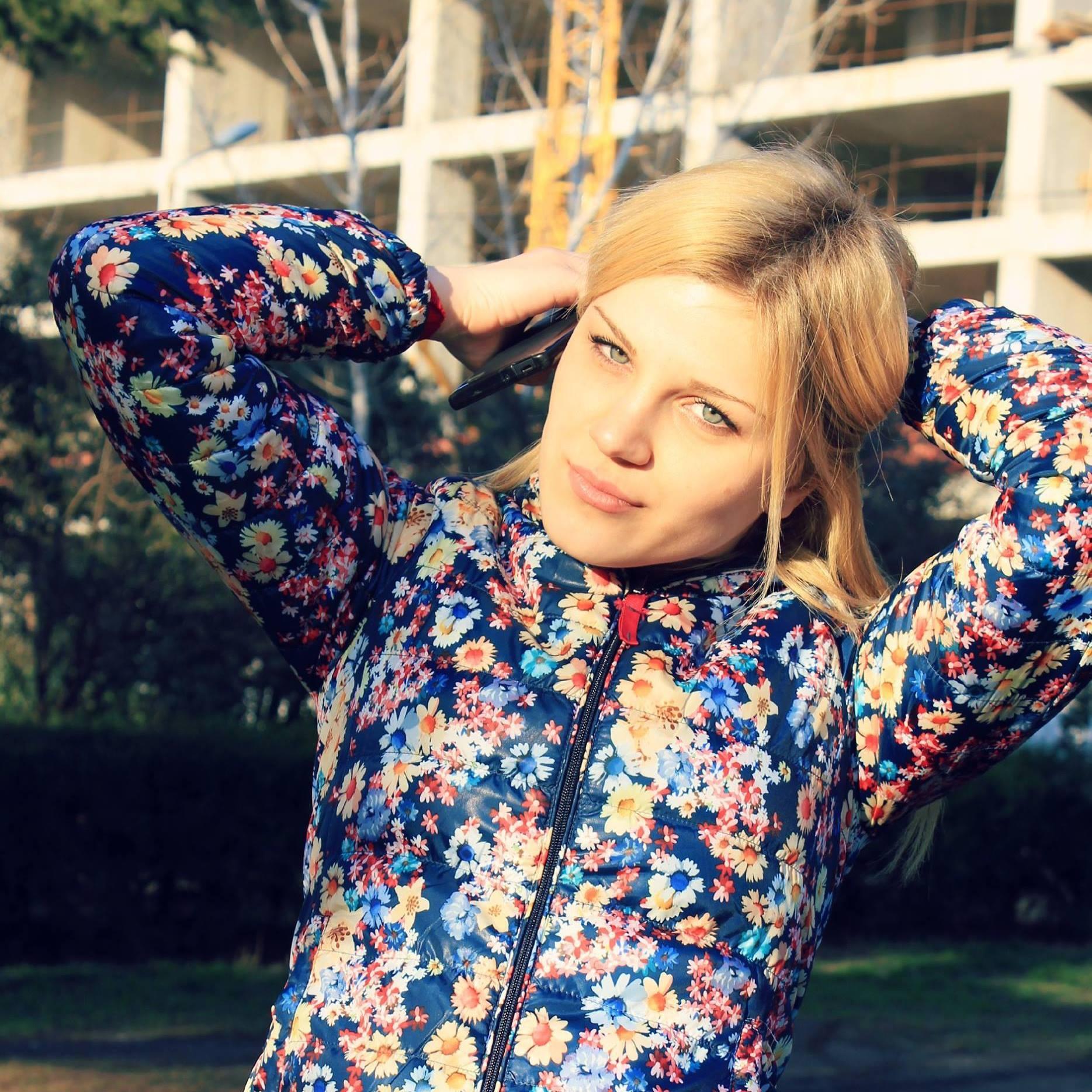 plese follow me and i'll follow back  ))