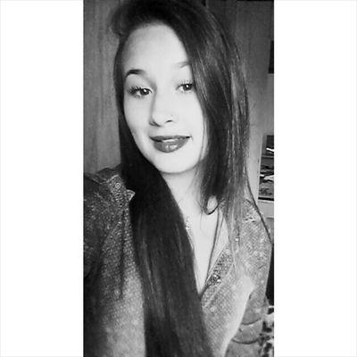 Snap:laaisjapaa,insta:@lais.s.santos