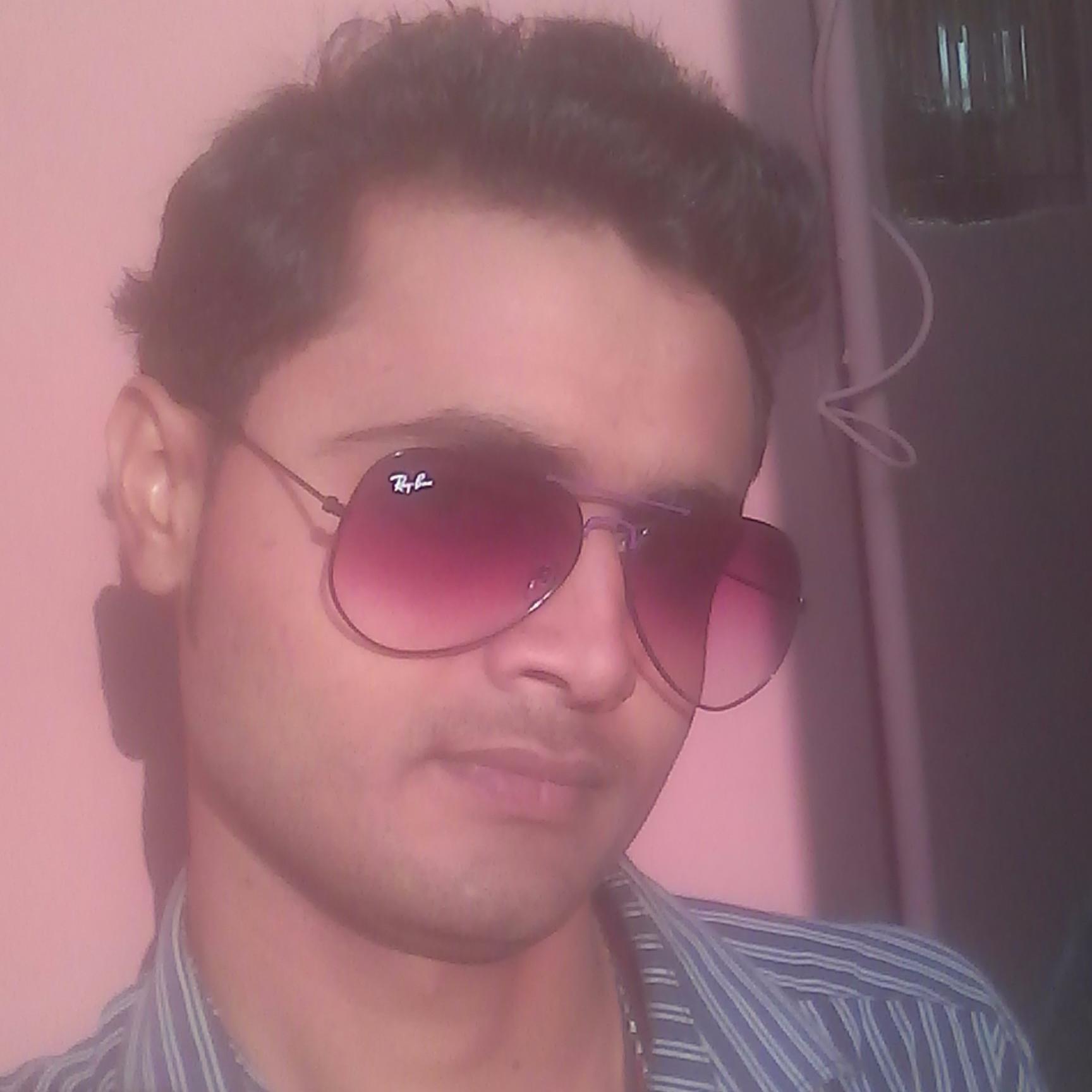 deepheartwinner's profile picture. I m engaged in Education sector.