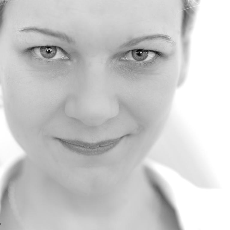 IT news, public relations and sports enthusiast - mother of two Views are my own