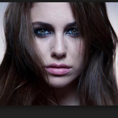 cuenta dedicada a una de las mejores actrices blanca suarez y la chica mas preciosa de el mundo