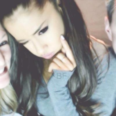 don't follow this account follow @FUNNIESTMCCANN instead I follow back. ily and I hope your sunshine follows you