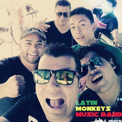 promocionando nuestro segundo sencillo #muevalacolita mucha #monocumbia #mamis escúchanos en http://t.co/r1gbfdNYcI