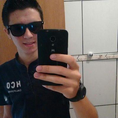 gustavo e um cara alegre amigo de todos companheiro e leal a amizade se precisar to sempre aqui