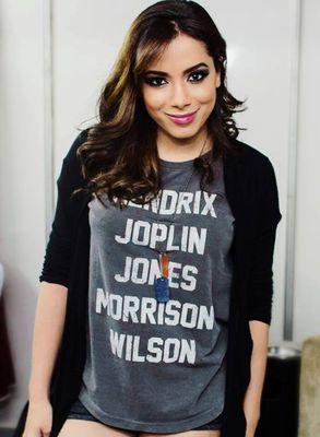 te amo anitta vc e tudo pra mim♡