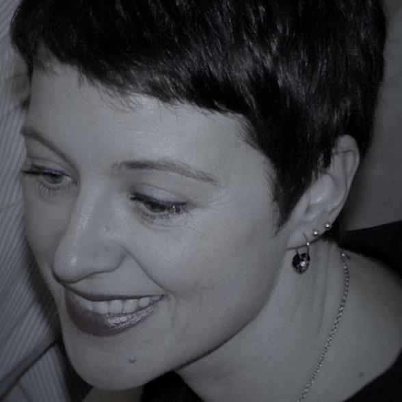 Senior BI consultant, SQL geek, trekkie, woman and mother who also happens to love coffee, wine and whisky.
