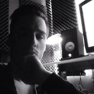 I'm a Recording/Mix Engineer, a Banker, I aspire to be a Financial Advisor and at the moment, I have but one, paramount goal in my life $$$$$$ / 22