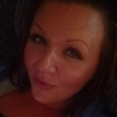 karentom80's profile picture. 