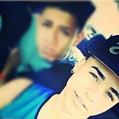 Hola  todos yo en este Twitter montare vídeos, estados,..  para su diversión gracias por su apoyo y seguirme  y darle retwitte a todo lo que publico gracias.