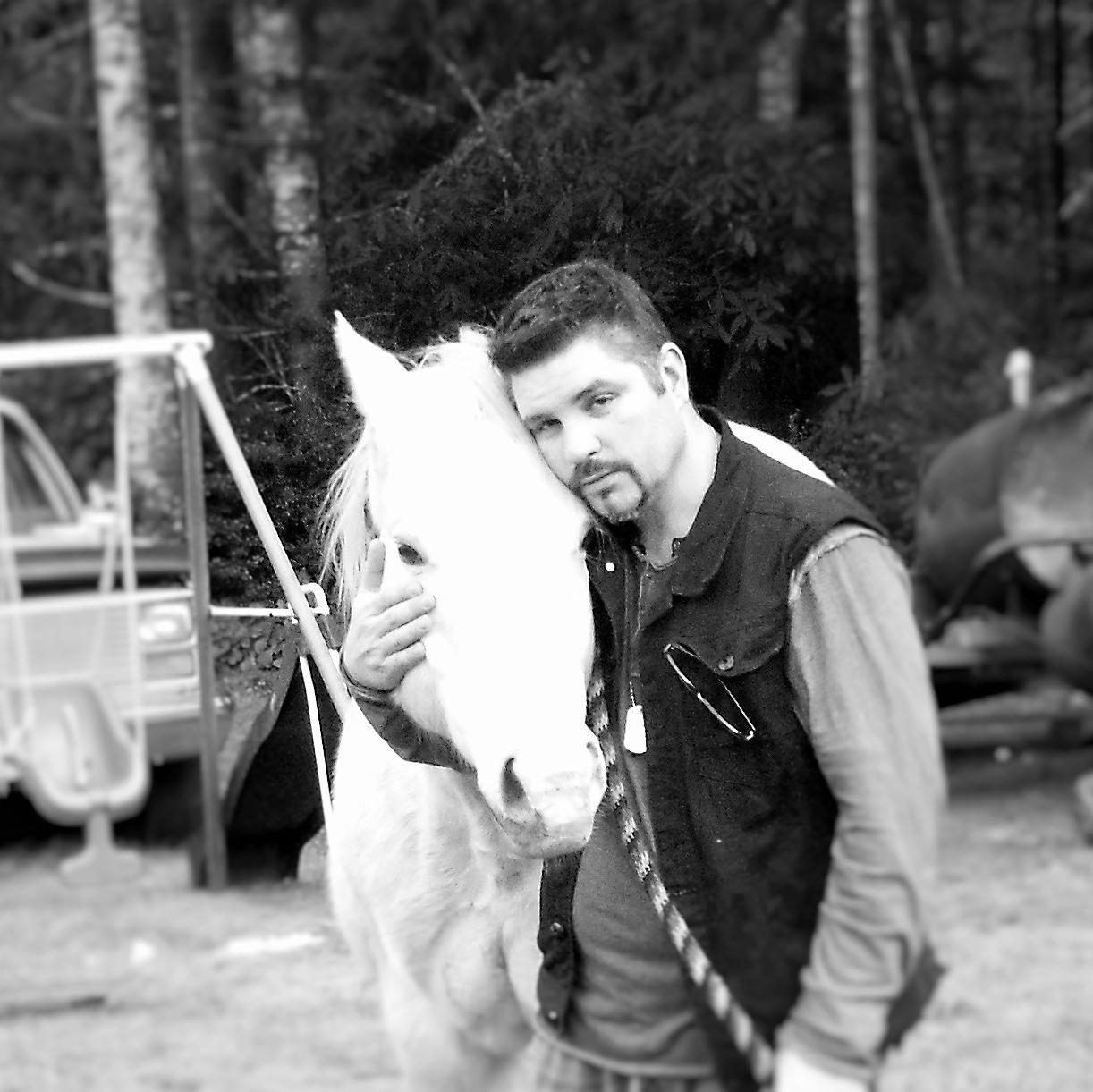 Outlaw radio network Co-Host.  Social Vigilanty, Fiscal Conservative, Social Moderate. Patriotic  American , Veteran , father of U.S. Soldier