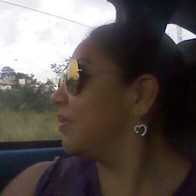 Aun sigo perdida en aquellas letras,  que no supiste leer!
Mis hijas son mi vida╰♥╮