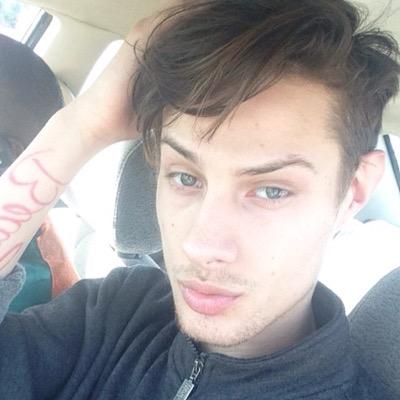 DrainMyLungs's profile picture. 