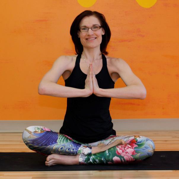 9a4408dba463418's profile picture. Hi guys! I am unabashedly optimistic, extremely honest, and like to love a lot. Oh, I also teach yoga :)