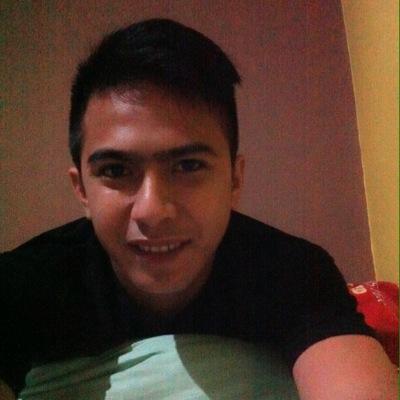Bersyukur atas apapun yg Tuhan berikan. Sesulit apapun hidup, bahagia akan dtg karna adanya rasa syukur.
