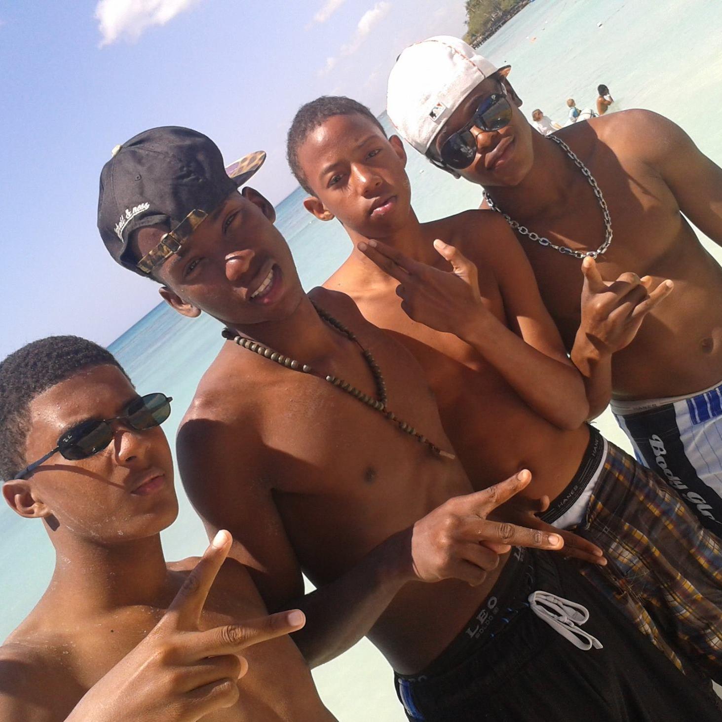 SONiiDO'→iNTERNACiiONAL [RESPiiRO'BAJO'EL'AGUA] ♥