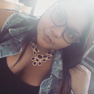 Mujer bonita es libre, loca. La que no es perfecta, la que se equivoca.
