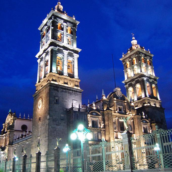 Noticias y tráfico en la ciudad de Puebla.