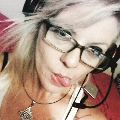 Miss_Miki's profile picture. Fuck the world up