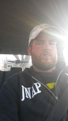 jplev88's profile picture. I love you kayla ;)