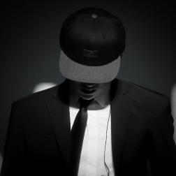 Lau_Ghrz's profile picture. 