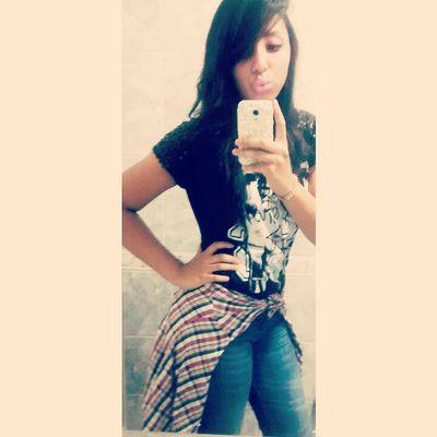 Na batida é que eu fico sem pensar || Instagram: @mikaeladaroz16