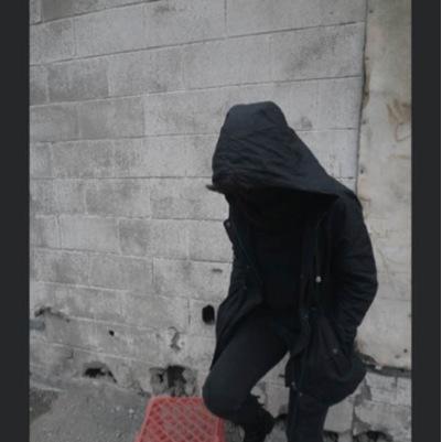لاتحاول البحث عن حلم خذلك....وحاول ان تجعل من حاله الانكسار بدايه حلم جديده!!!!